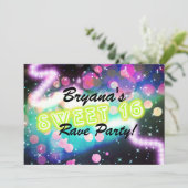 SWEET 16 Rave Club Neon Invitation fête d'annivers (Debout devant)