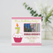 Sweet Cupcake 7e anniversaire Invitation rose (Debout devant)