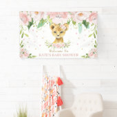 Sweet Lion Cub Blush Roze Bloemen Achtergrond Welk Spandoek (Insitu)