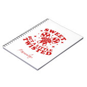 Sweet, maar een beetje gedraaid Quote Red Candy Ca Notitieboek (Linkerzijde)
