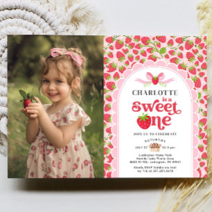 Sweet One Aardbei 1e Verjaardag Foto uitnodiging