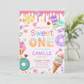 Sweet One Birthday Girl invitation (Debout devant)