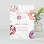 Sweet One Donut Birthday-uitnodigingen Kaart (Staand voorkant)