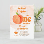 Sweet One Peach First Birthday Uitnodiging (Staand voorkant)