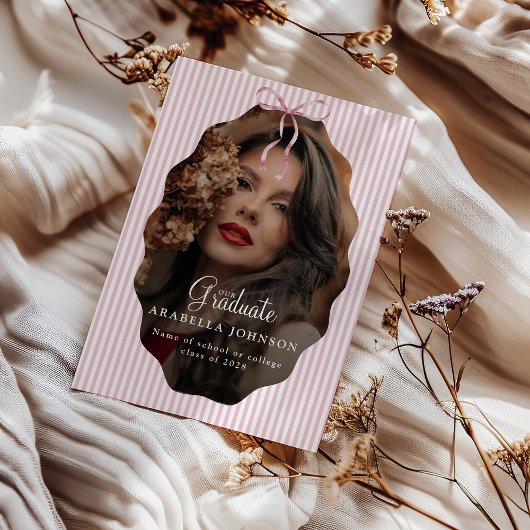 Sweet Pinstriped Pink Bow Photo Graduation Aankondiging
