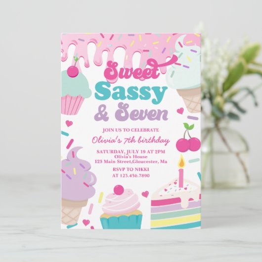 Sweet Sassy en Seven Ice Cream and Cake Verjaardag Kaart (Staand voorkant)
