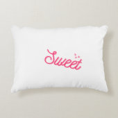 “Sweet Serenity: White Decorative Pillow” Accent Kussen (Voorkant)