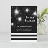 Sweet sixteen noir et blanc Fireworks Invitation (Debout devant)
