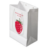 Sweet Strawberry Birthday Medium Cadeauzakje (Voorkant Gekanteld)