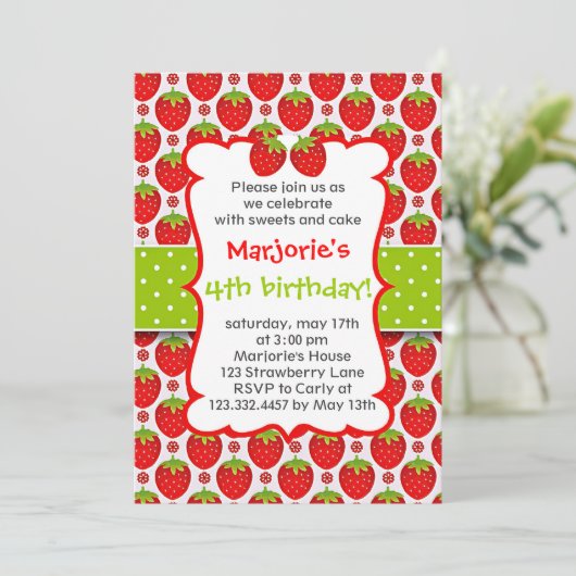 Sweet Strawberry Birthday Party Invitation Kaart (Staand voorkant)