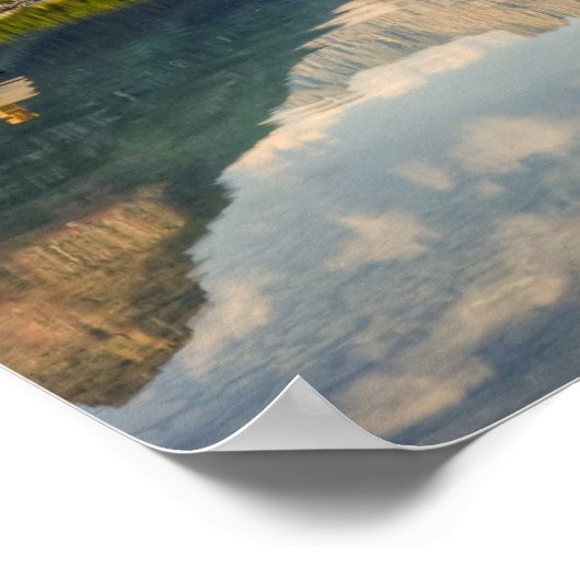 Swiftstroom Lake met veel Glacier hotel en Poster (Hoek)