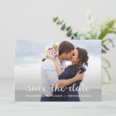 Swirling Script Wedding Enregistrer La Carte Date (Debout devant)