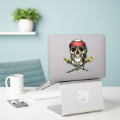 Sword piratenschedel sticker (Laptop op bureau)
