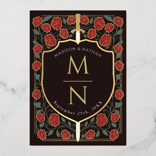 Sword & Shield Medieval Fantasy Monogram Weddensch Folie Uitnodiging (Achterkant)