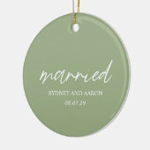 Sydney Sage Green eerste kerst getrouwd Modern Keramisch Ornament (Links)