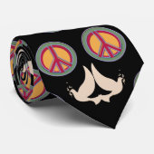 Symbole de la paix et cravate des colombes (Roulé)