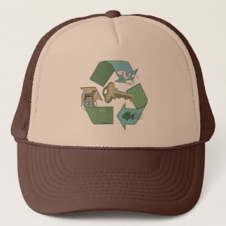Symbolische recycling is een sleutel van Mudge Stu Trucker Pet