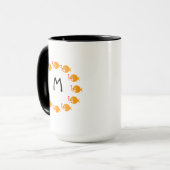 Synchroomde zwemguldvis Cute Monogrammed Mok (Voorkant links)