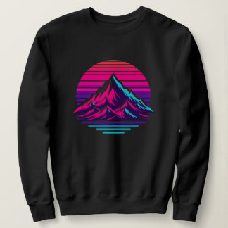 Synthwave Mountain Sweatshirt – Retro Sunset Straa