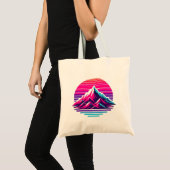Synthwave Mountain Tote Bag – Retro Sunset Vibes (Voorkant (product))