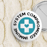 Système immunitaire contre le coeur bleu croisé<br><div class="desc">Bouton du système immunitaire compromis en blanc avec un cercle bleu au milieu avec une croix blanche et un coeur bleu.</div>