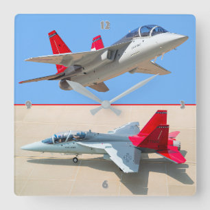 T-7A RED HAWK VIERKANTE KLOK