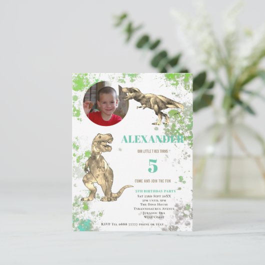 T rex 5e verjaardag Tyrannosaurus Foto Uitnodiging Briefkaart (Staand voorkant)