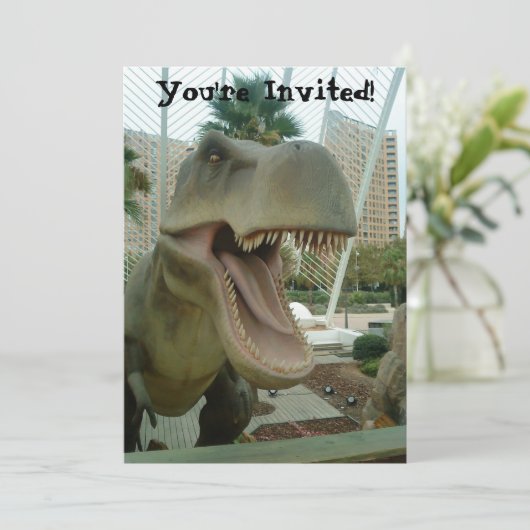 T-Rex Dinosaur-uitnodiging Kaart (Staand voorkant)