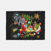 T-rex Santa In Monster Truck With Christmas Trees  Fleece Deken (Voorkant (Horizontaal))