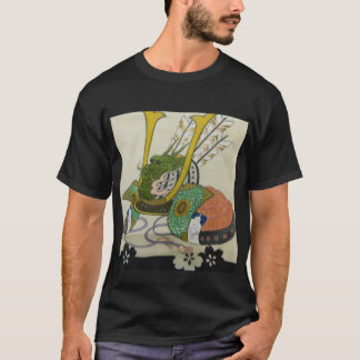 T-SHIRT 日本の伝統的着物生地、かっこいい兜（KABUTO)のTシャツ２