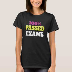 T-shirt 100 étudiants de l'université d'examens passés