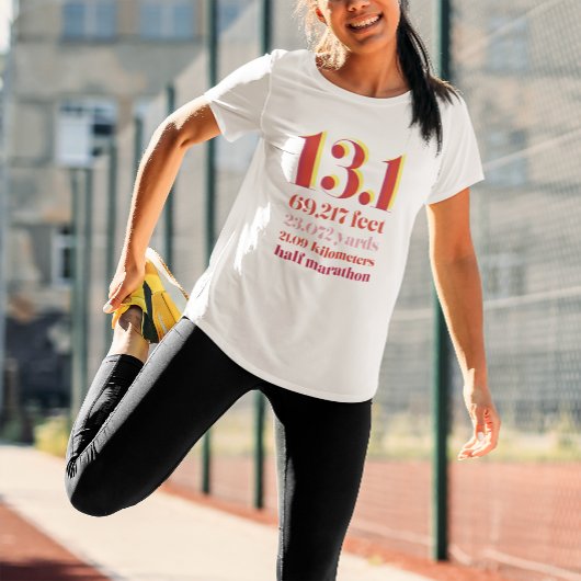 T-shirt 13.1 Distance de course du demi-marathon rouge gra
