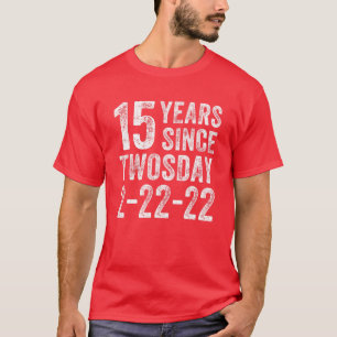 T-shirt 15E Anniversaire Jour 2022 15 Ans Né En Février