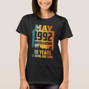 T-shirt 30th Birthday 30 Years Awesome Since May 1992 Vint
