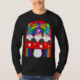 T-shirt 3 Gnomes hippies sur le champignon sous Rainbow Wh