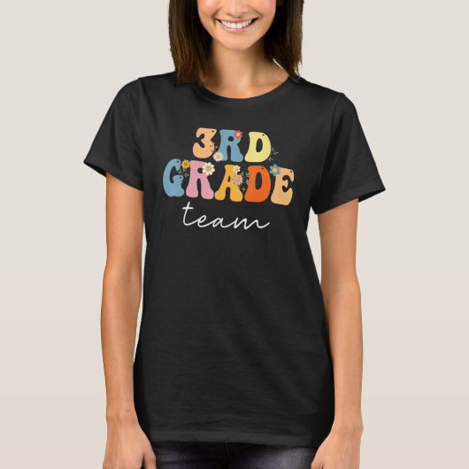 T-shirt 3rd Grade Team Groovy Women Happy First Day Of Sc (Devant)
