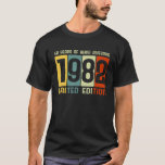 T-shirt 40Th Birthday 40 Years Awesome Retro Tees Limited<br><div class="desc">40th Birthday 40 Years Awesome Retro Tees Limited Edition. Perfect clothes for men,  women born in 1982. Purchase this shirt as gift to yourself,  loved ones,  friends,  colleagues,  family,  turning 40 this year 2022. Flex this awesome outfit to your party. Match this top with your favori</div>