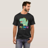 T-shirt 4e Année Équipe Cute Dinosaur Premier Jour De L'Éc (Devant entier)