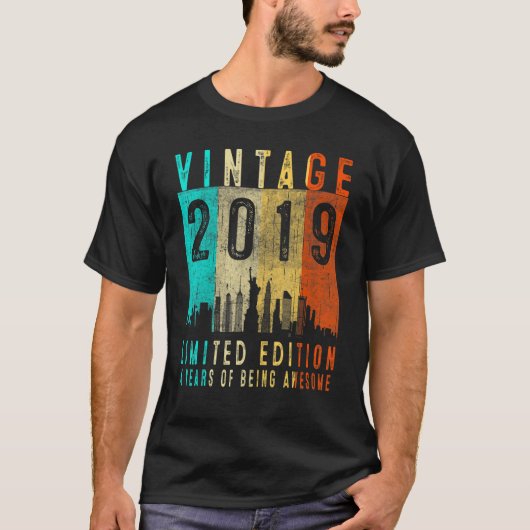 T-shirt 4e anniversaire Vintage 2019 4 ans (Devant)