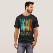 T-shirt 4e anniversaire Vintage 2019 4 ans (Devant entier)