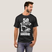 T-shirt 50 ans de jeu dans Sandbox Excavator Opérateur Bir (Devant entier)