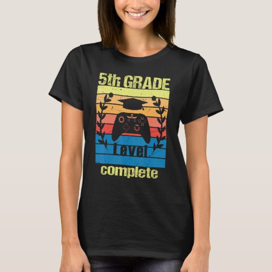 T-shirt 5th Grade Level Complete  Graduation Video Gamer C (Devant)