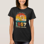 T-shirt 65 ans Femmes Anniversaire 1957 Vintage 65e annive<br><div class="desc">Design Anniversaire Pour toute personne qui a de l'horoscope dire difficile & têtu Mais tout à fait digne.Portez-le avec fierté au travail,  gym scolaire parfait pour s'accoupler avec des shorts,  des leggings ou des jeans pour un look décontracté et tendance</div>