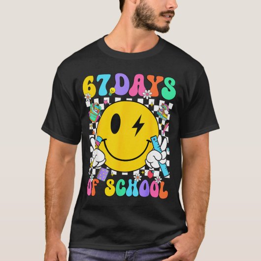 T-shirt 67 Days Of School Smile Face 67 Days Smarter Teach (Devant)