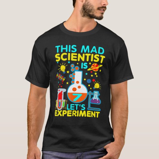 T-shirt 7e cadeau d'anniversaire Ce scientifique fou est 7 (Devant)