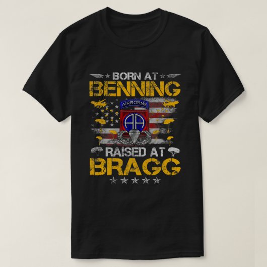 T-shirt 82e Ancien Avion Né À Ft Benning Élevé Pour (Design devant)