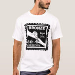 T-shirt 8e anniversaire mariage don traditionnel bronze<br><div class="desc">Si vous désirez de l'aide pour customiser ce design, veuillez utiliser le bouton de demande de ce concepteur, juste en dessous de ce texte. Il s'agit d'un design romantique pour un huitième, huitième mariage anniversaire. La main d'un mari et d'une femme avec leurs doigts cinglés liés ensemble. Le bronze est...</div>