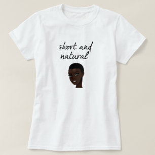 T-shirt à cheveux courts et naturels