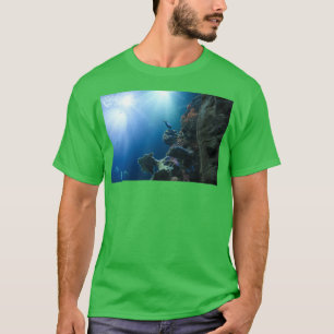 T-shirt À la lumière de l'aquarium d'eau salée de Tennes