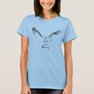 T-shirt À la recherche d'un T_Shirt de femmes d'armée